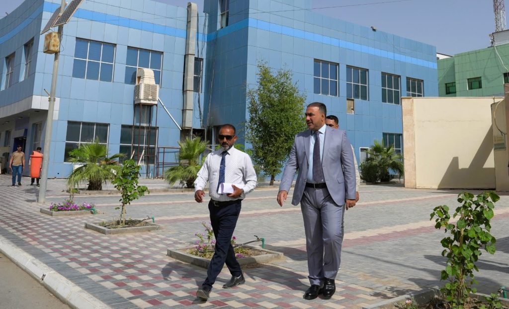 The President of Al-Muthanna University, Professor Dr. Hussein Kamil Al-Shaher, followed up on the ongoing rehabilitation and maintenance works of the university campus buildings.
